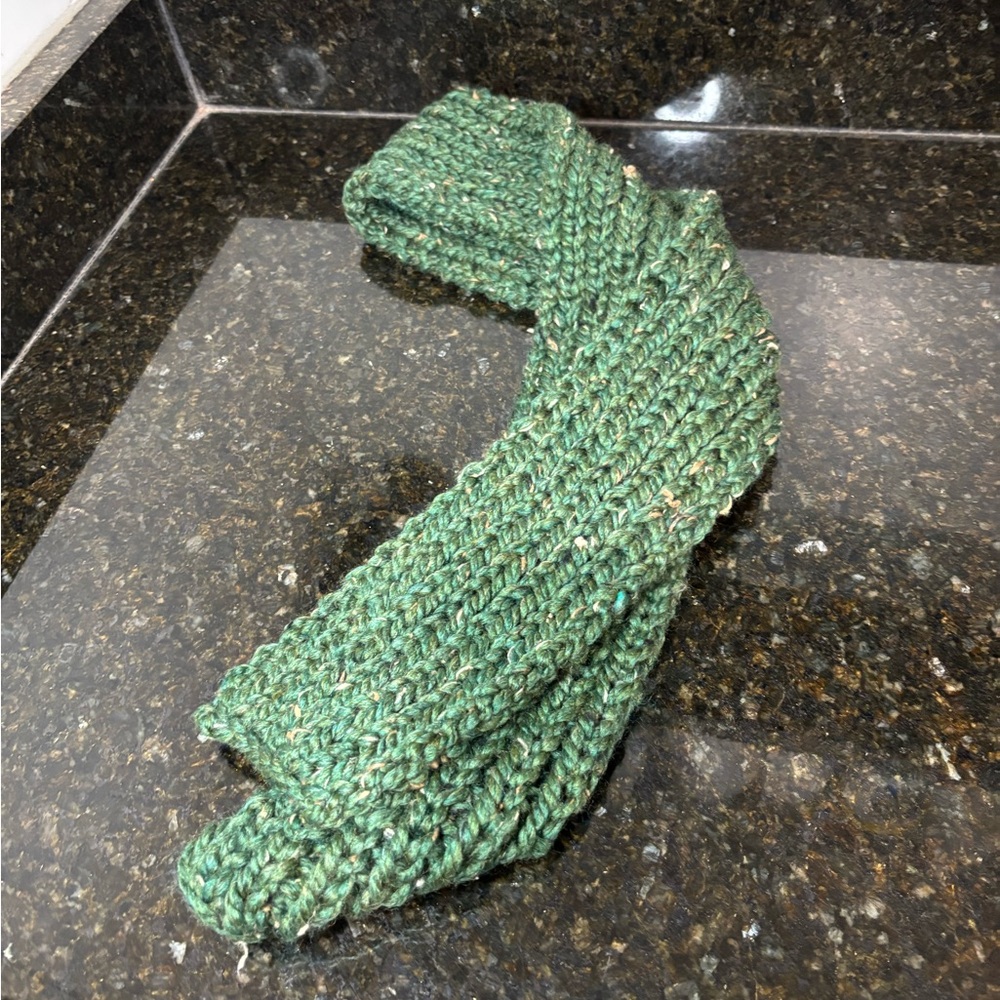 NWOT Knit Green Scarf